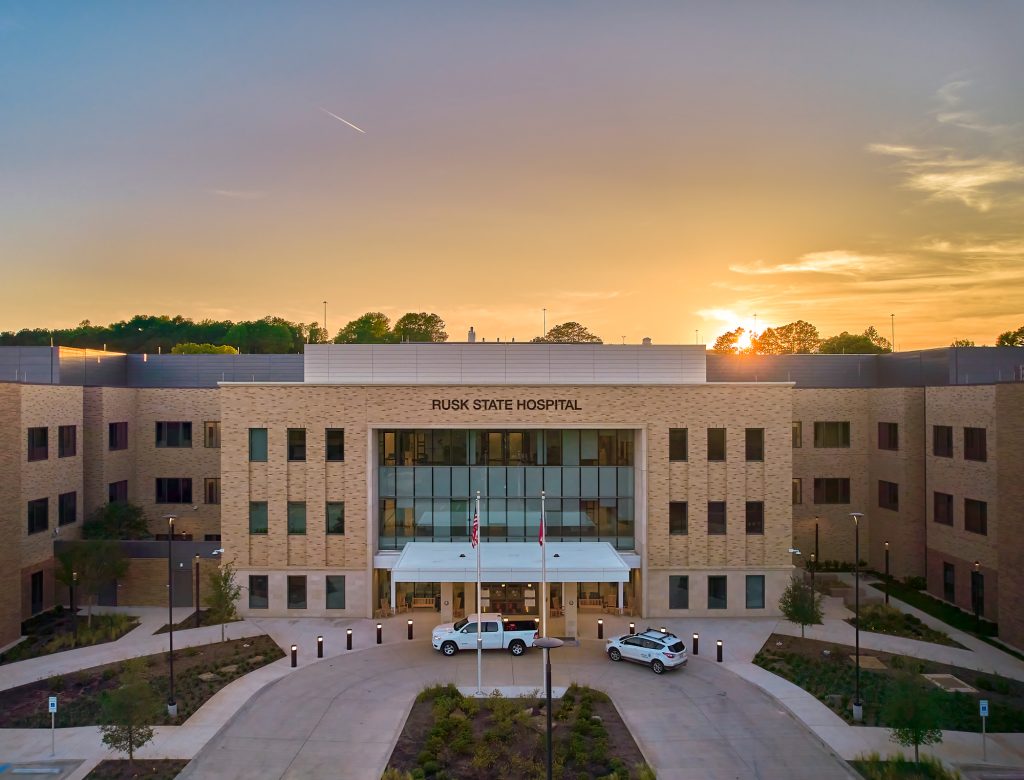 Robins & Morton Celebrates Ribbon Cutting for Replacement Facility for