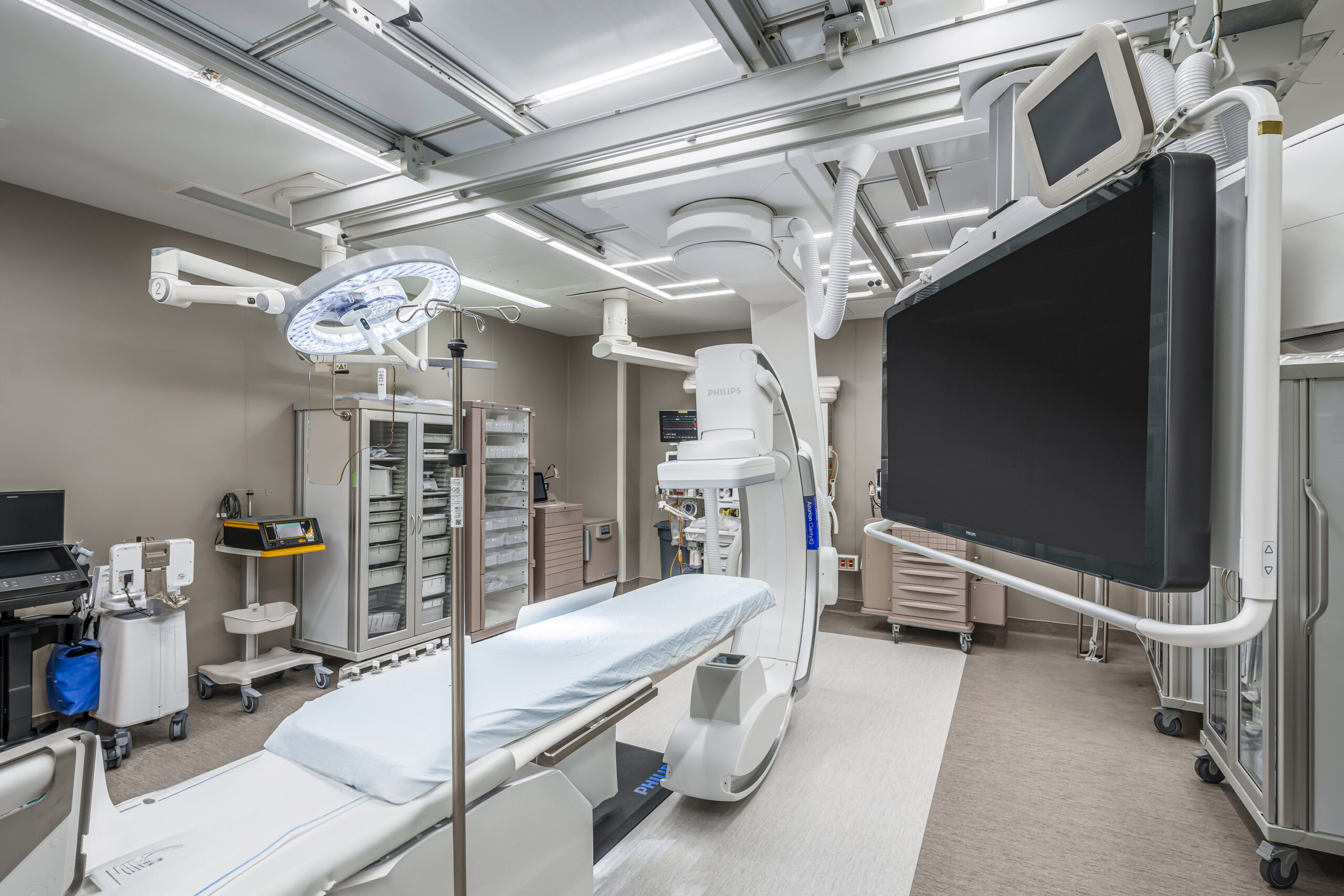 An image of an operating room
