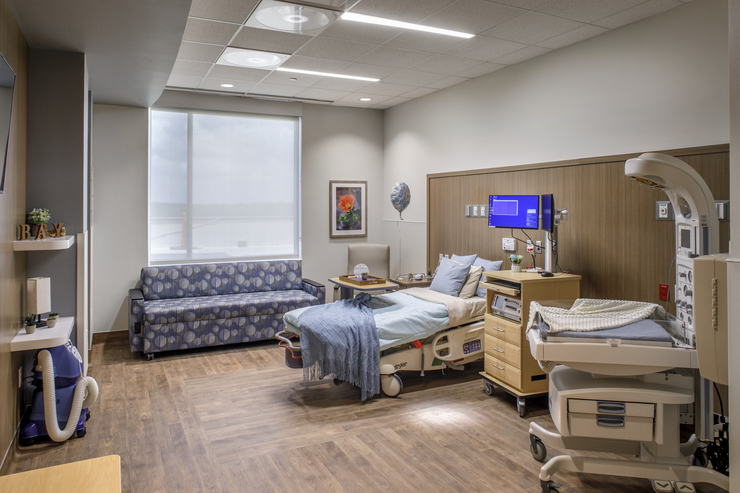 Image of a patient room within Westover Hills Baptist Hospital