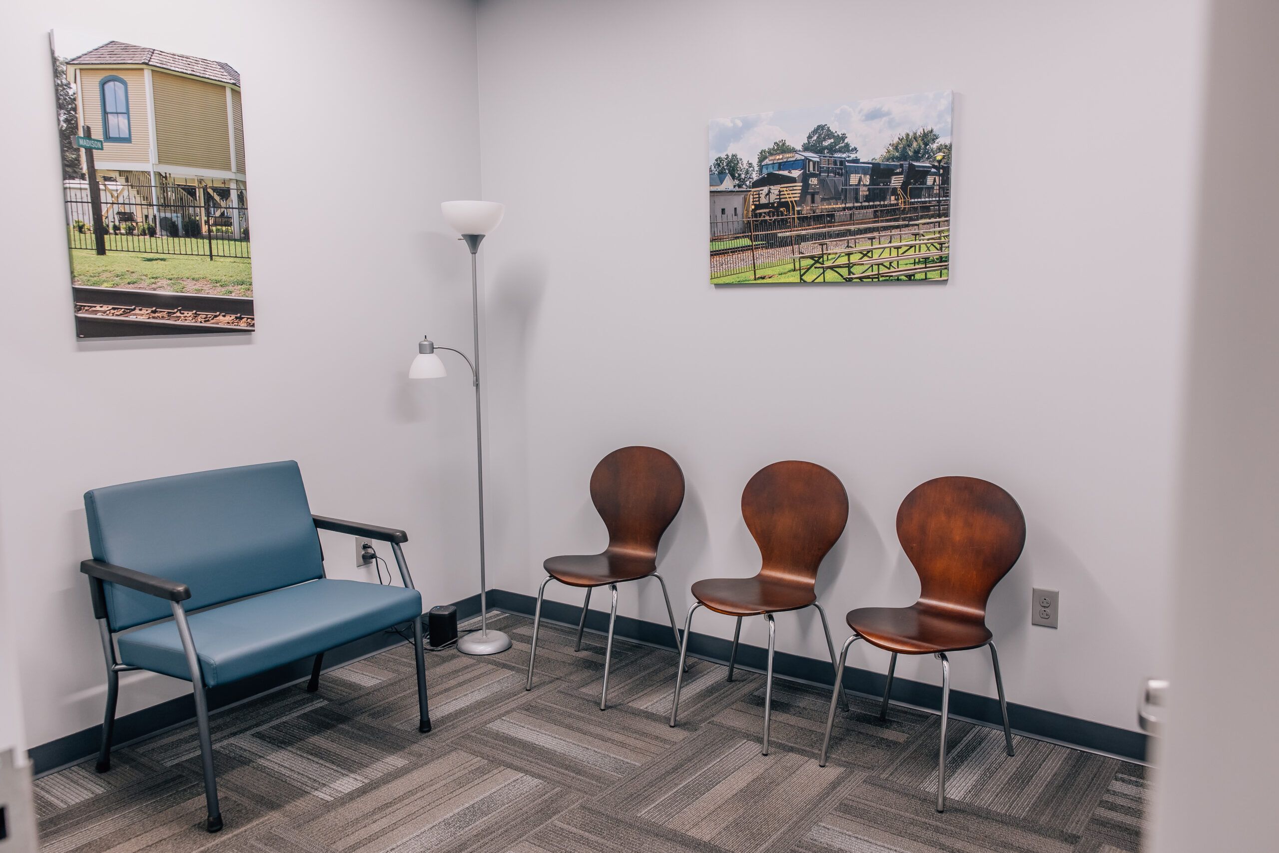 An image of a second waiting room within Innova Primary Care