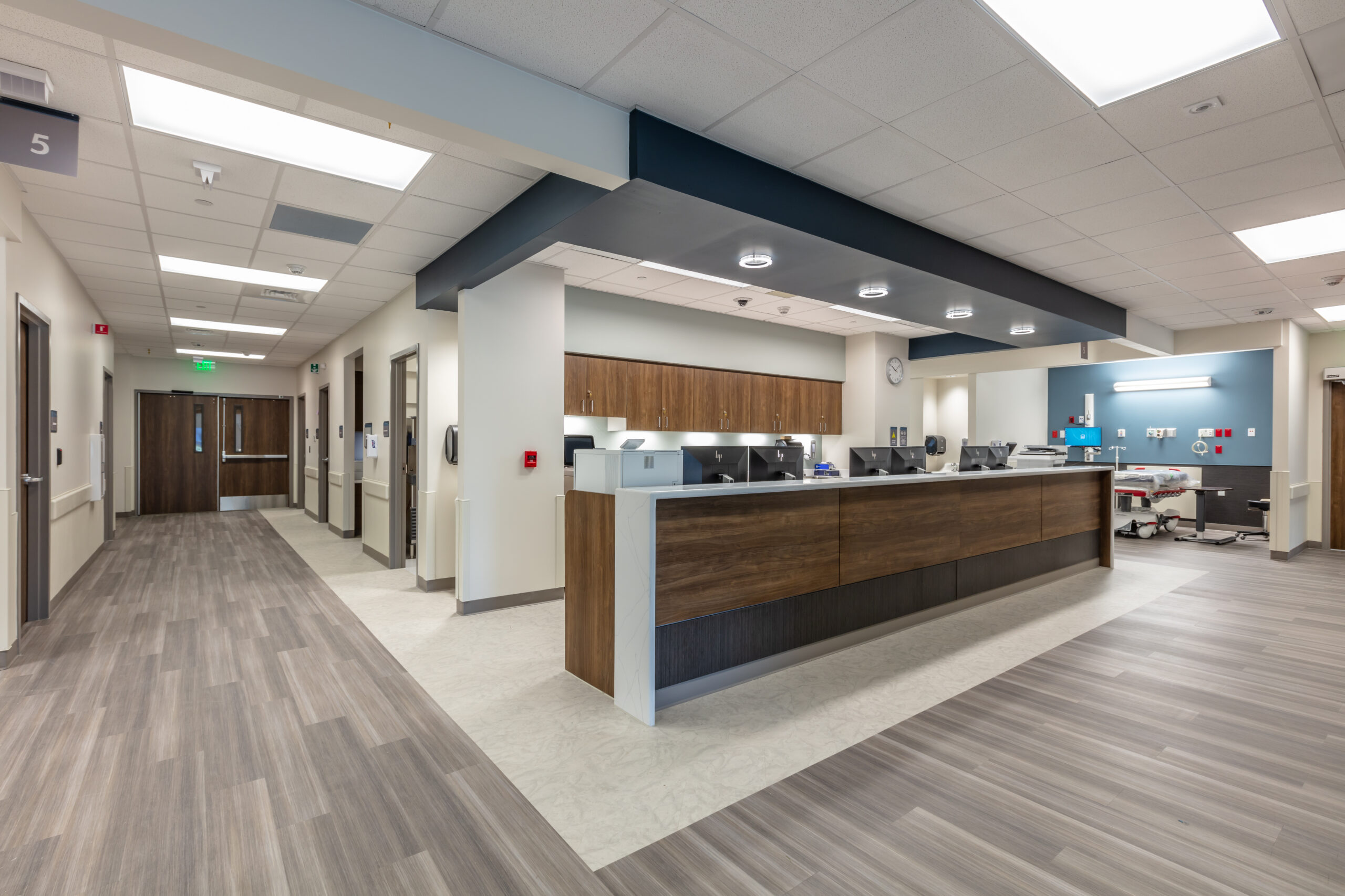 Image of a nurse's station within Lebanon Surgery Center