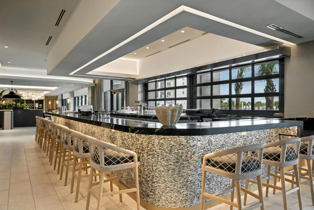 Embassy Suites Gulf Shores bar