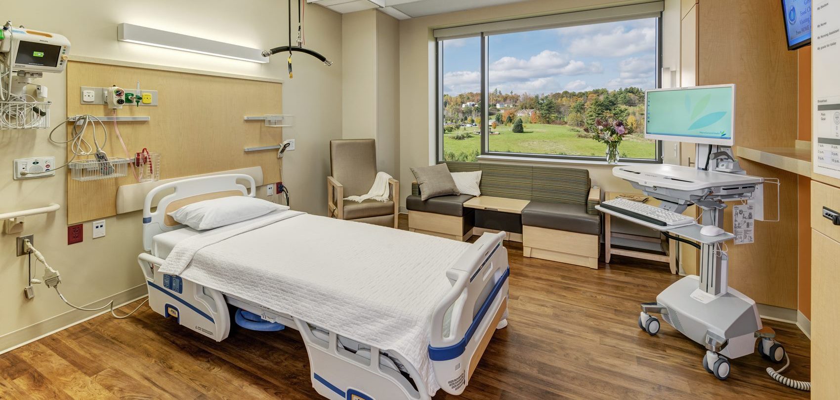 Patient room at MaineGeneral Medical Center